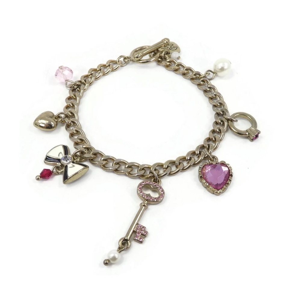 (Z4)BETSEY JOHNSON vintage,Y2K Charm Bracelet, with 8 Different Charms, Size 7.5